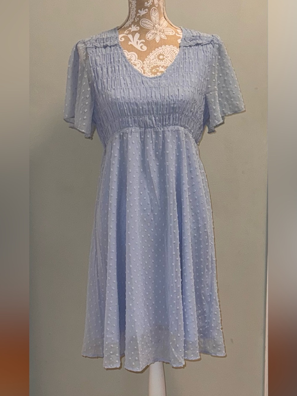 NWT Yesfashion Women's
Short Sleeve V-Neck Dress with Swiss Ruffles, Size M